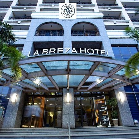 La Breza Hotel Quezon City Exterior photo