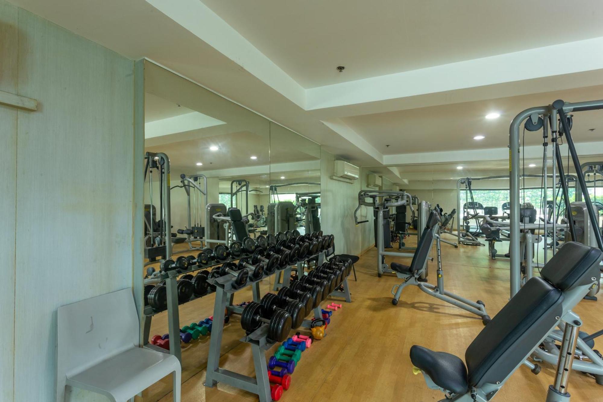 La Breza Hotel Quezon City Exterior photo